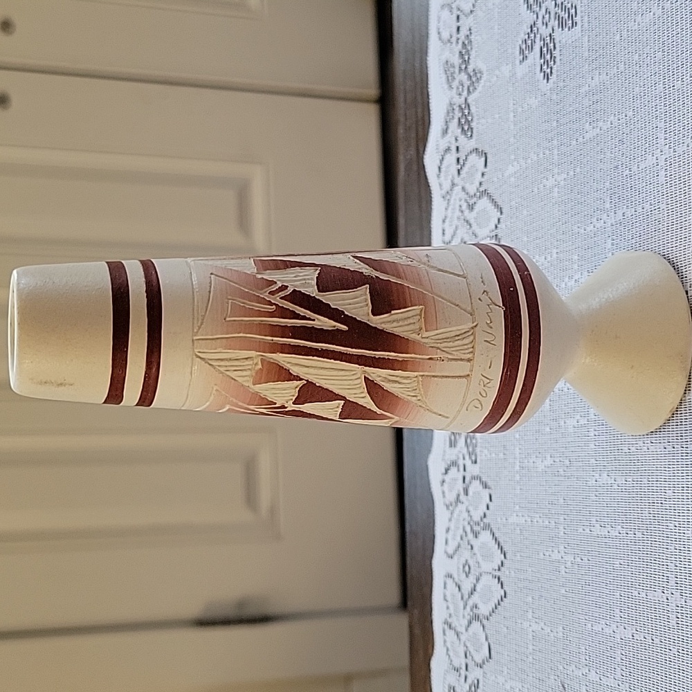 Vintage Signed Hozoni Native American Pottery Vase 6”